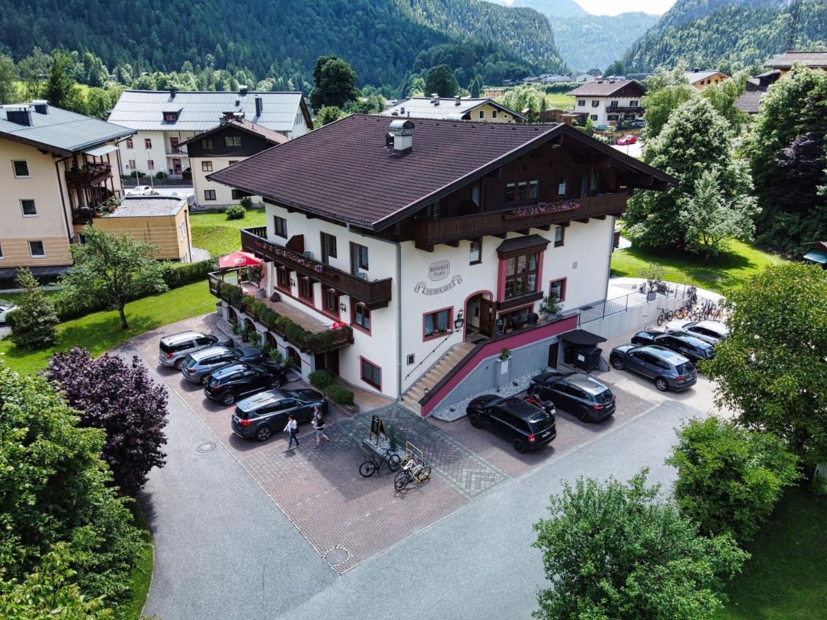 Dorfcafe Unken Hotelpension Swirtshaus Im Dorf Exterior photo